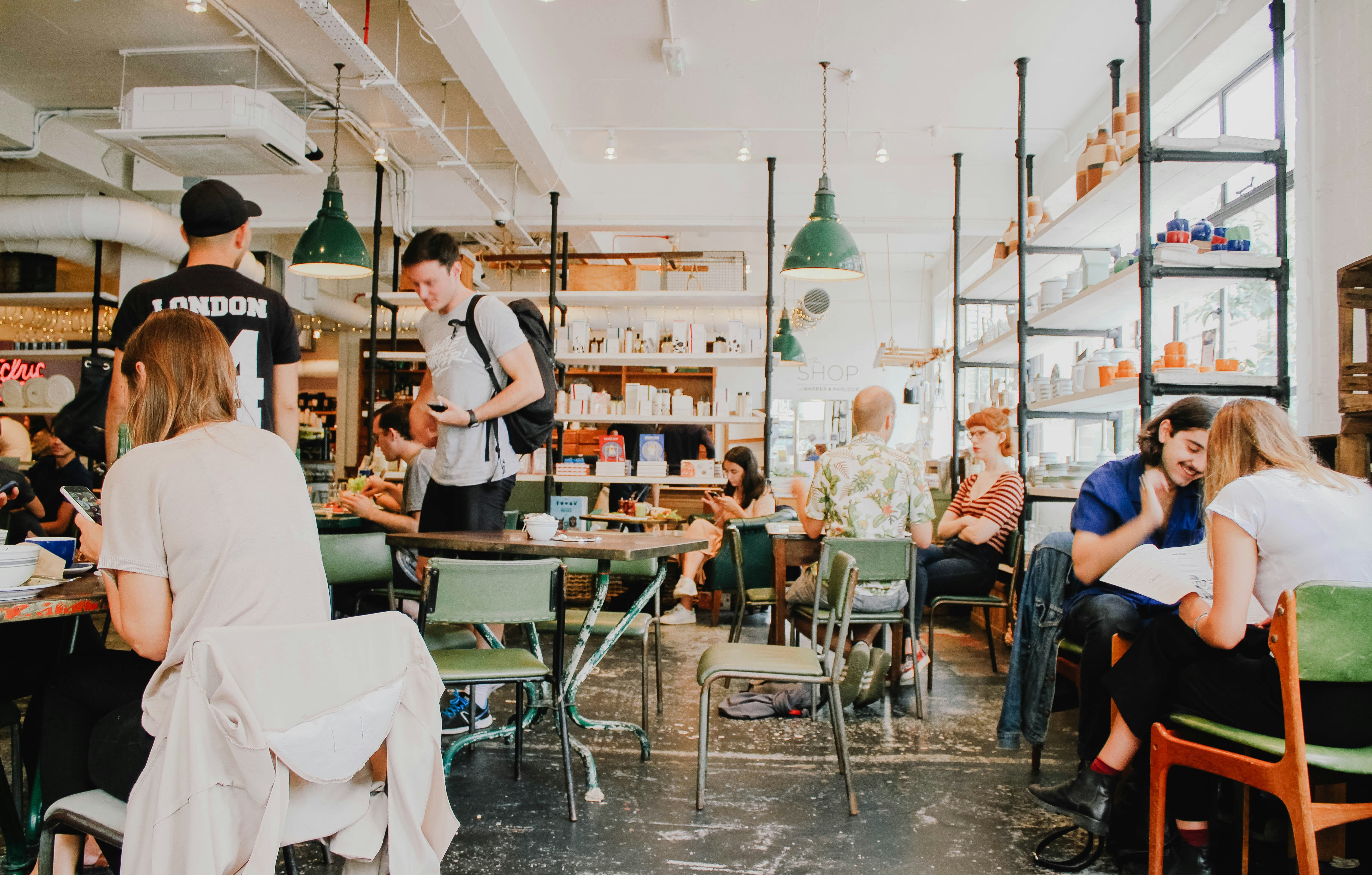 London cafe packed with Foodies